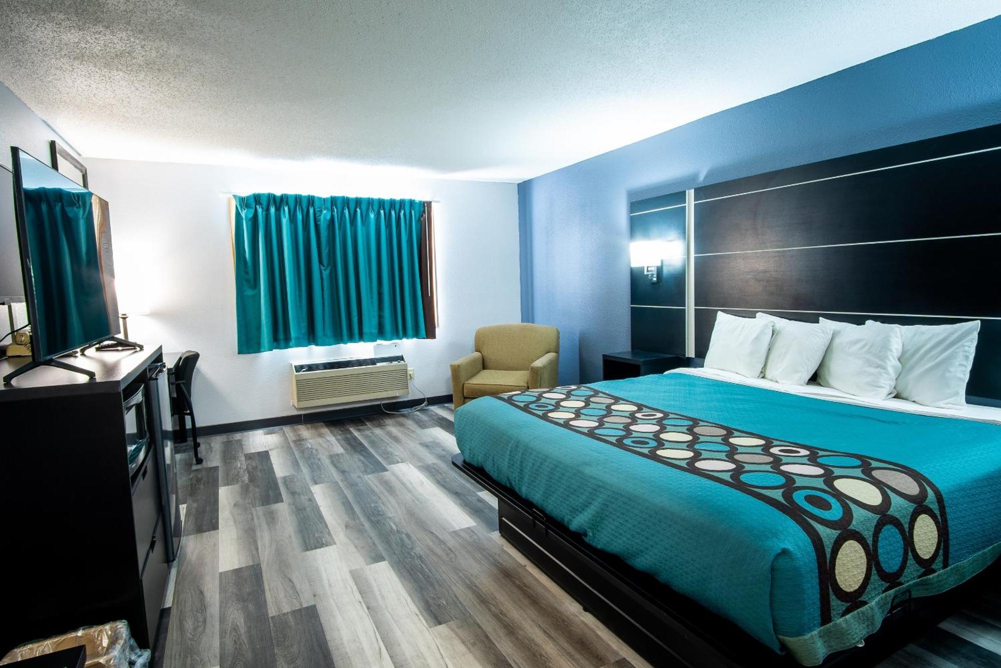 Coratel Inn & Suites By Jasper New Richmond Exterior photo